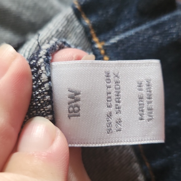 Jean jacket - Picture 7 of 7